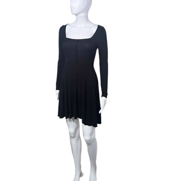 Lulu’s Alondra Black Long Sleeve Skater Dress - Picture 1 of 10